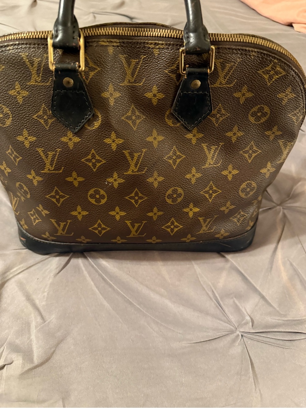 Authentic Louis Vuitton Alma - Picture 4 of 5